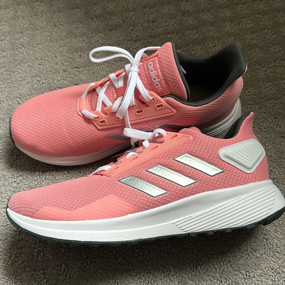 Pink kids/women Adidas Sneakers